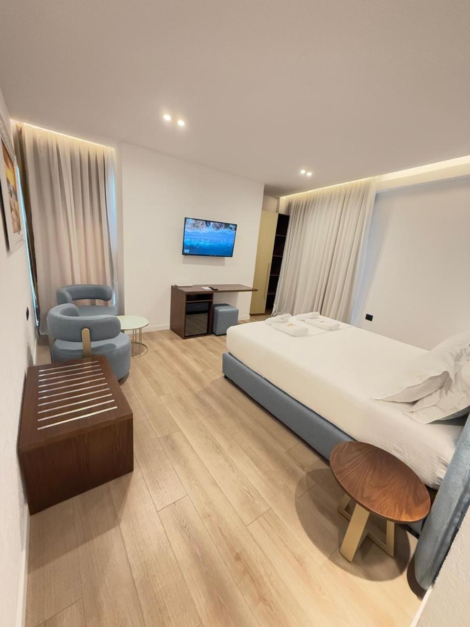 The Queen'S Lion Premium Hotel ساراندا المظهر الخارجي الصورة