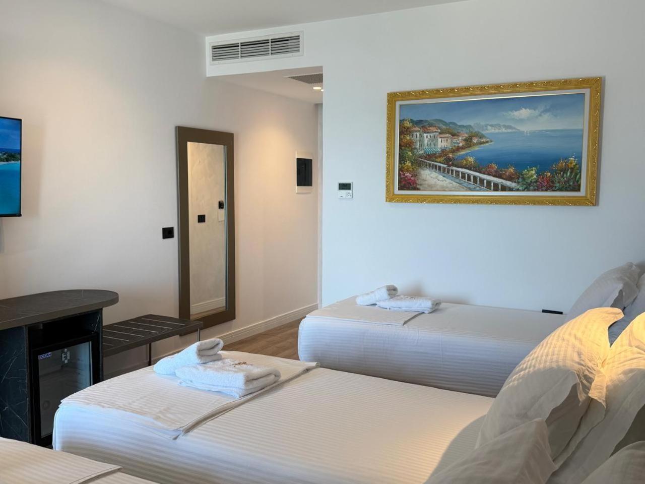 The Queen'S Lion Premium Hotel ساراندا المظهر الخارجي الصورة