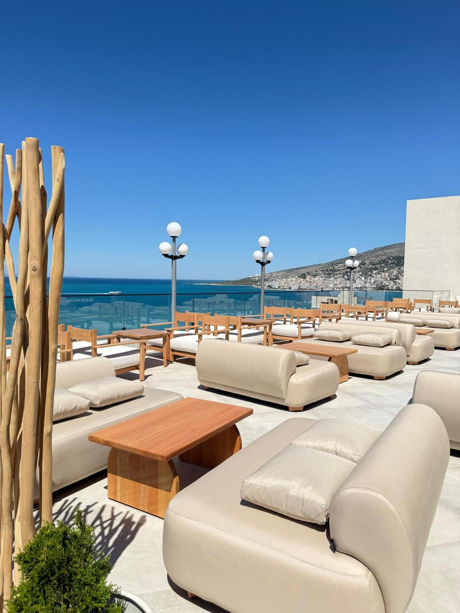 The Queen'S Lion Premium Hotel ساراندا المظهر الخارجي الصورة